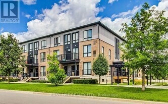 1210 Milton St in Milton, ON - Building Photo