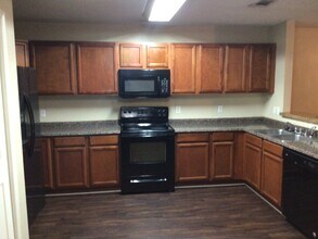 7 Holly Springs Cir in Port Wentworth, GA - Building Photo - Building Photo