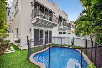 459 SW 5th Ave in Fort Lauderdale, FL - Building Photo - Building Photo