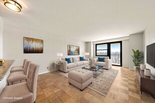 7855 JFK Blvd E in North Bergen, NJ - Building Photo