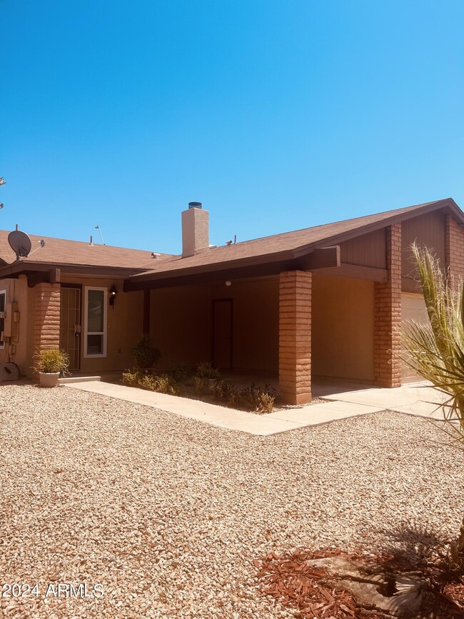 13037 N 51st Dr in Glendale, AZ - Building Photo - Building Photo