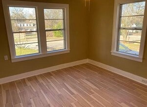 504 E Bradford St in Troup, TX - Building Photo - Building Photo