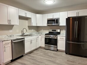 1805 Dainesway Dr in Valparaiso, IN - Building Photo - Building Photo