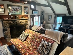 16 Konandreas Dr in Stamford, CT - Building Photo - Building Photo