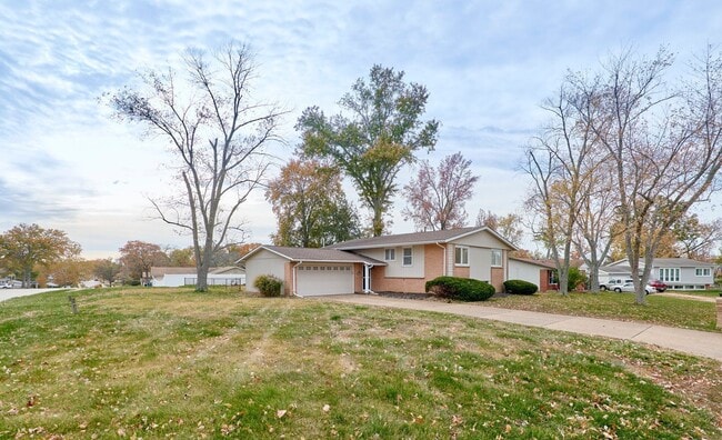 5134 Red Cedar Ct in St. Louis, MO - Building Photo - Building Photo