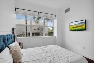 935 Euclid Ave in Miami Beach, FL - Building Photo - Building Photo
