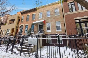 1638 W Warren Blvd in Chicago, IL - Building Photo