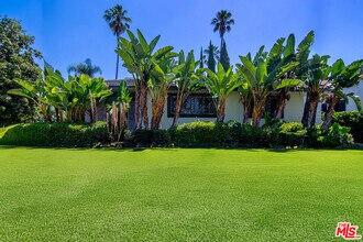 180 Highland Ave in Los Angeles, CA - Building Photo - Building Photo