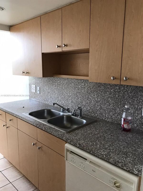 1470 NE 123rd St in North Miami, FL - Building Photo - Building Photo
