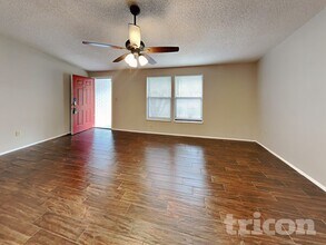 8102 Chickasaw Ln in Port Richey, FL - Building Photo - Building Photo