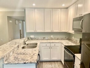 45275 Sunset Ln, Unit #10 in Palm Desert, CA - Building Photo - Building Photo