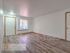 2226 19th Ave in Forest Grove, OR - Building Photo - Building Photo