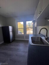 186 Old Rd-Unit -2 in Woodbridge Township, NJ - Building Photo - Building Photo