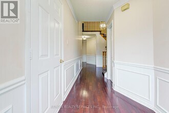 4469 Gullfoot Cir in Mississauga, ON - Building Photo - Building Photo