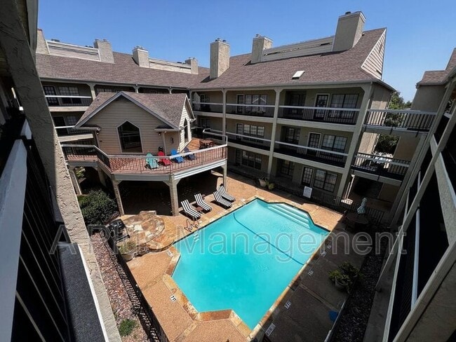 property at 4800 W Lovers Ln