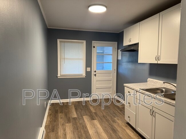 1412 Cedar Ave in Burlington, NC - Building Photo - Building Photo