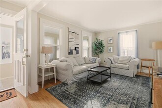 8 Carey St in Newport, RI - Building Photo - Building Photo