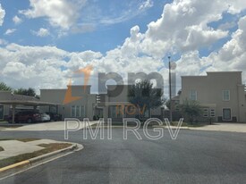 2106 Taxco Ct in Edinburg, TX - Building Photo