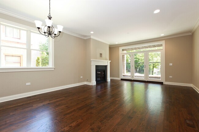 4048 N Kenmore Ave in Chicago, IL - Building Photo - Building Photo