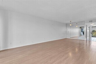 9495 Blind Pass Rd in St Pete Beach, FL - Building Photo - Building Photo