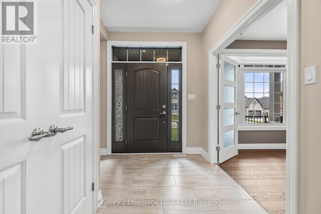 1038 Trailsway Ave in London, ON - Building Photo - Building Photo