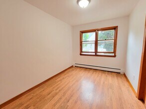 111 Marconi St, Unit 1 in Clifton, NJ - Building Photo - Building Photo