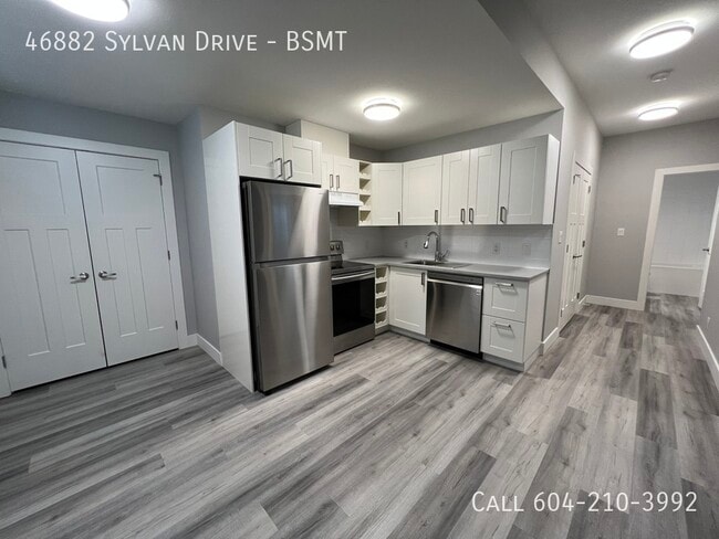 46882 Sylvan Dr in Chilliwack, BC - Building Photo - Building Photo