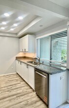 13767 Mango Dr in Del Mar, CA - Building Photo - Building Photo