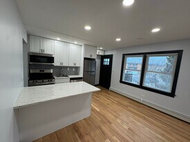 5916 N Odell Ave in Chicago, IL - Building Photo