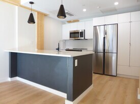 47 Thorndike St in Boston, MA - Building Photo