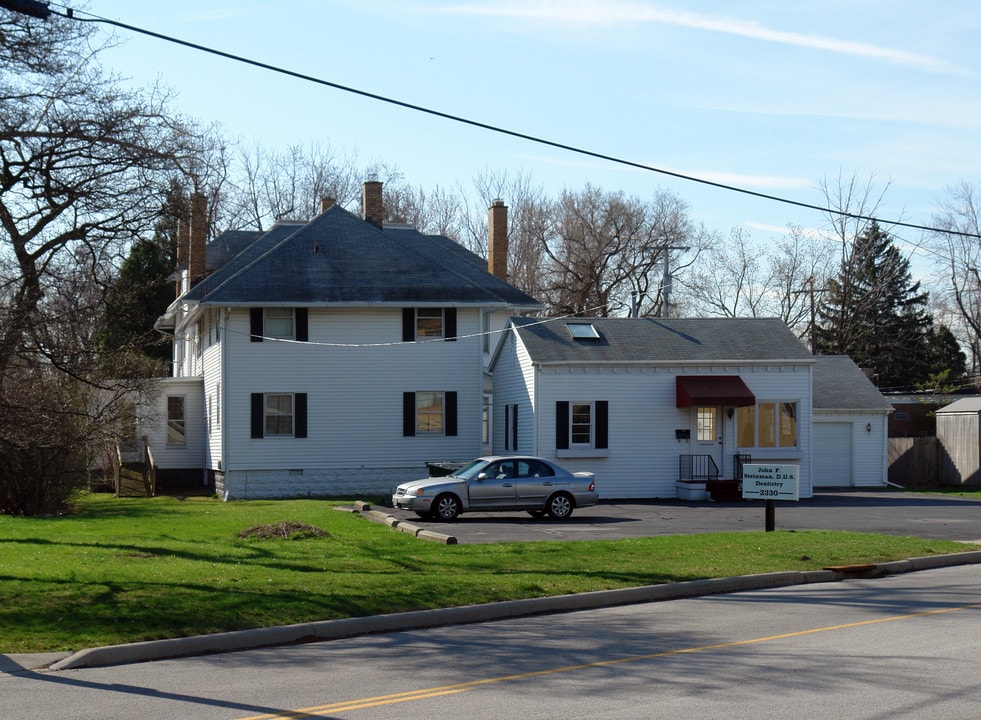 2323 River Rd in Maumee, OH - Building Photo