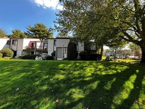 77 Richmond Blvd in Ronkonkoma, NY - Building Photo - Building Photo