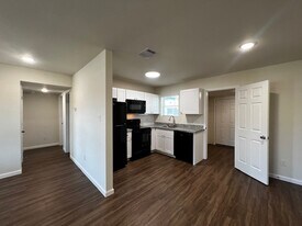 Villas at Goose Creek in Baytown, TX - Building Photo