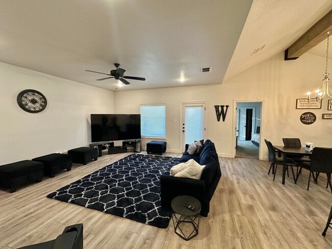 1601 102nd St in Lubbock, TX - Building Photo - Building Photo