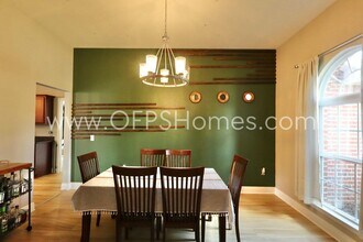 2400 Avenida De Sol in Navarre, FL - Building Photo - Building Photo