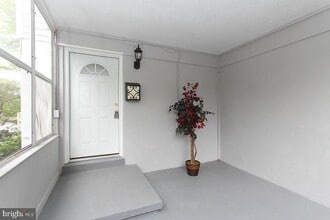 4272 Allison Cir in Fairfax, VA - Building Photo - Building Photo