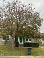 603 Estel St in Weatherford, TX - Building Photo