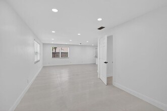 2630 SW 49th Ct in Fort Lauderdale, FL - Building Photo - Building Photo