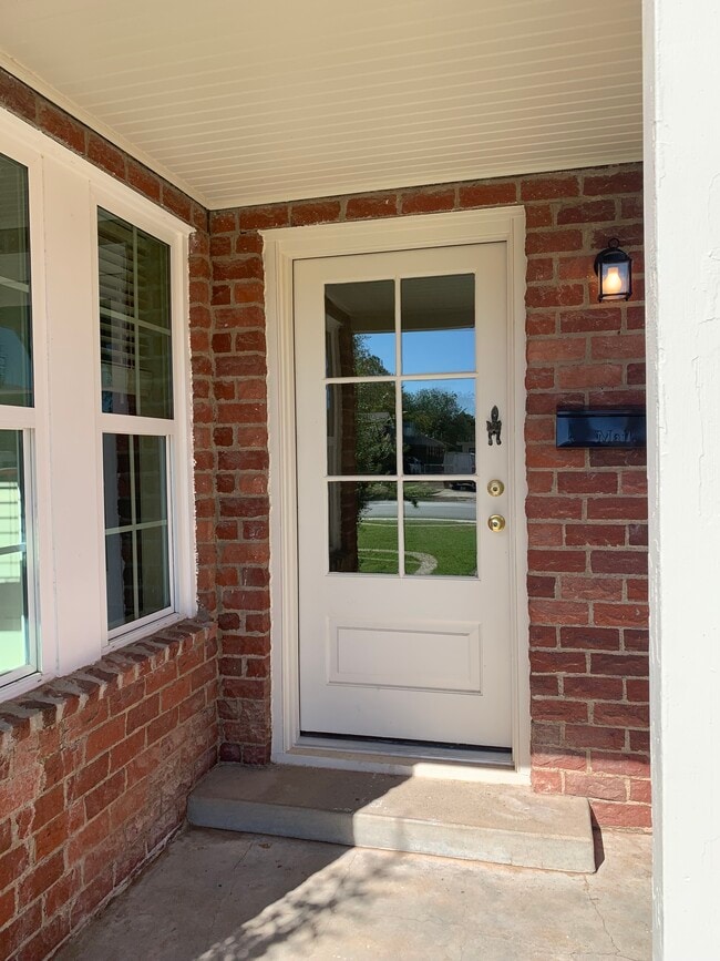 1008 W Michigan Ave in Midland, TX - Building Photo - Building Photo