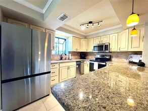 2101 Hammock Pine Blvd, Unit 2101 in Clearwater, FL - Building Photo - Building Photo