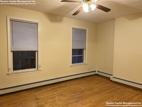 82 Hampshire St, Unit 3 in Cambridge, MA - Building Photo - Building Photo