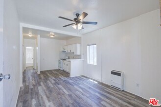 543 W 16th St in Los Angeles, CA - Building Photo - Building Photo