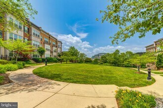 510 Overlook Park Dr in Oxon Hill, MD - Building Photo - Building Photo