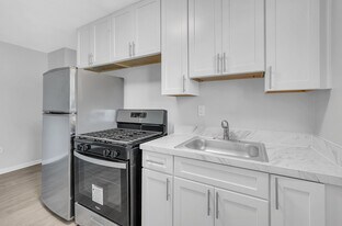 University Gardens in College Park, MD - Building Photo