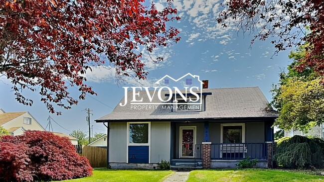 property at 1823 S Adams St