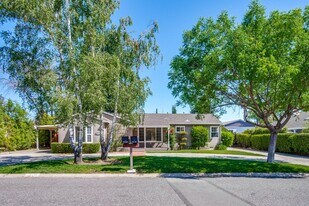 18775 Afton Ave in Saratoga, CA - Building Photo