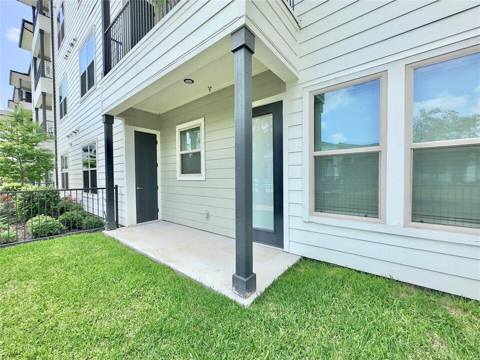 3030 Greenbusch Rd in Katy, TX - Building Photo