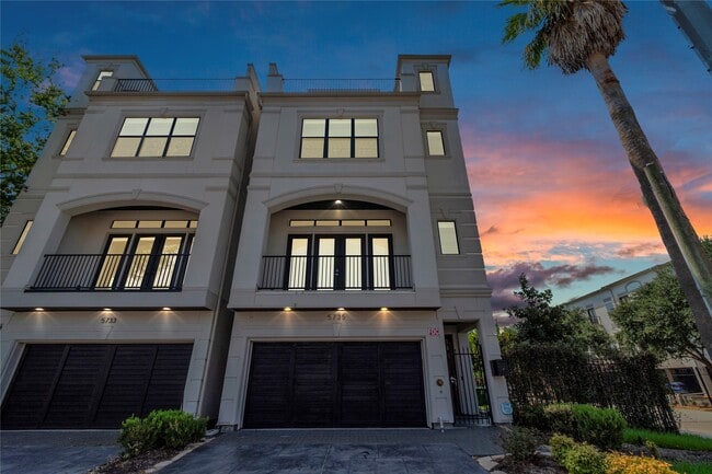 5735 Winsome Ln in Houston, TX - Building Photo - Building Photo