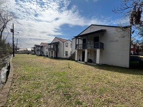 Moore Avenue Apartments in Anniston, AL - Building Photo - Building Photo