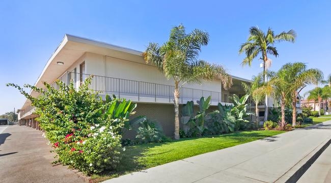 El Morocco Apartments in Bellflower, CA - Foto de edificio